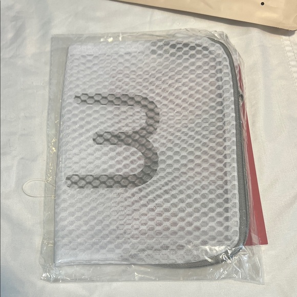 Momcozy Ergonomic Postpartum Belly Wrap - Oyster Pink - Picture 7 of 8